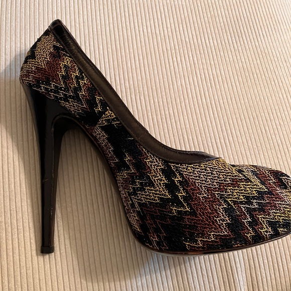 Missoni Classic Crochet Knit Platform Pump Heels - Picture 3 of 9